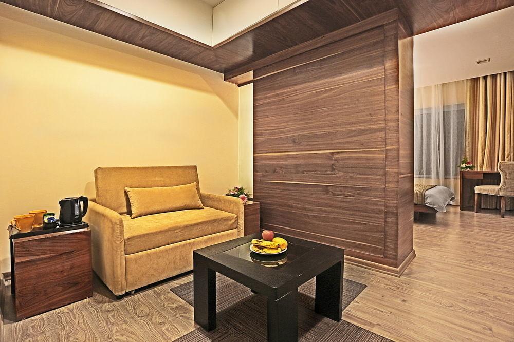 Temple Tree Hotel שירדי מראה חיצוני תמונה