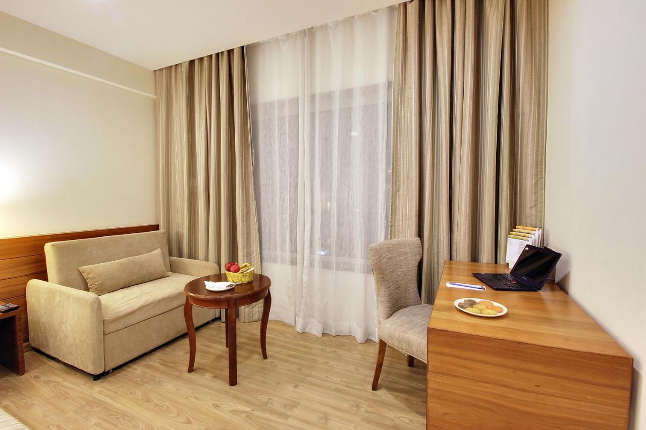 Temple Tree Hotel שירדי מראה חיצוני תמונה
